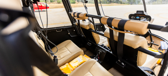 R44 Clipper II interior